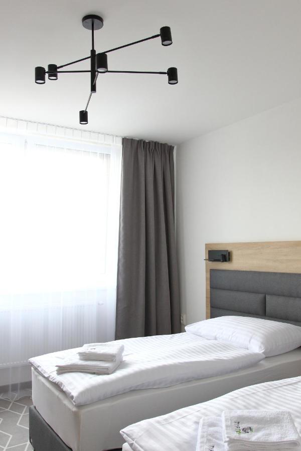 Typton Hotel&Spa Medzilaborce Buitenkant foto